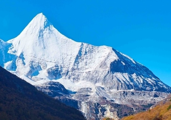 四川有哪些值得一去的雪山