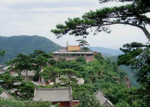 北京周边爬山好去处：黄草梁/莽山公园/鹫峰