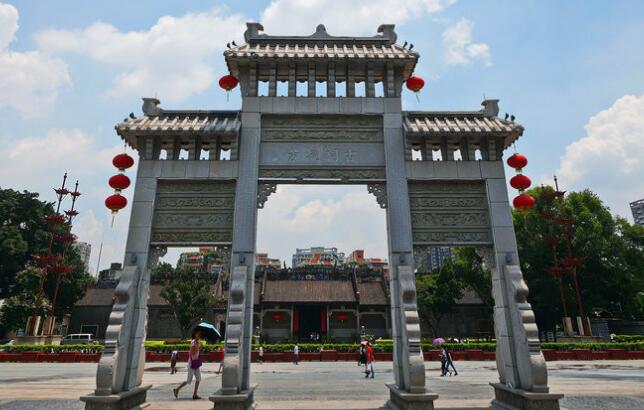 广州地铁5号线：荔湾区的滘口-黄埔区的文冲
