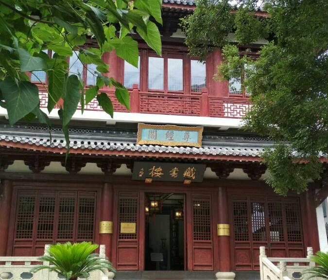 上海著名景点名胜古迹：上海文庙/白公馆/汪公馆/嘉道理住宅/东湖宾馆/马勒别墅/丁香花园/张学良公馆/蒋宋住宅/沙逊别墅