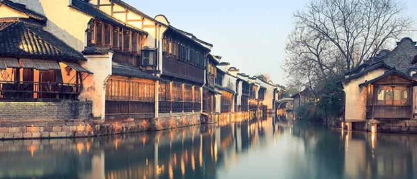 上海周边一日游最佳景点：乌镇/西塘风景区/烟雨长廊/南湖景区/茅盾故居/皮影戏馆/京杭大运河/海宁潮