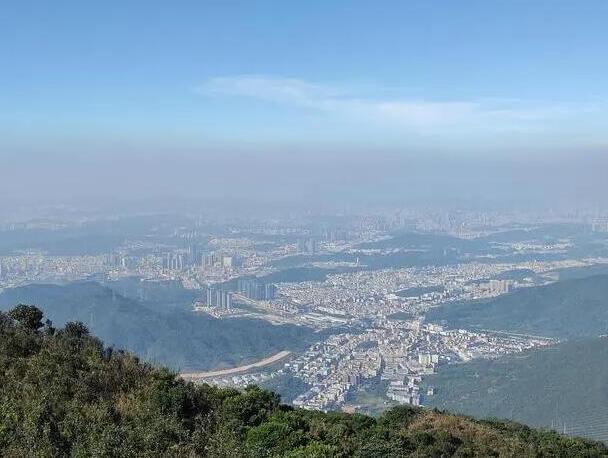 深圳旅游必去十大景点：深圳湾公园/大梅沙/梧桐山/莲花山公园/仙湖植物园/深圳人才公园/海上世界/欢乐港湾/甘坑客家小镇