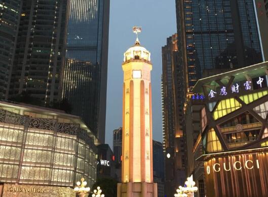 重庆旅游景点排行榜前十名：长江三峡/大足石刻/武隆喀斯特旅游区/云阳龙缸景区/四面山/ 巫山小三峡-小小三峡