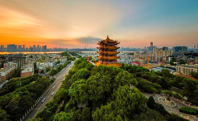 武汉十大必玩景点：黄鹤楼/东湖/木兰景区/江汉路步行街/武汉大学