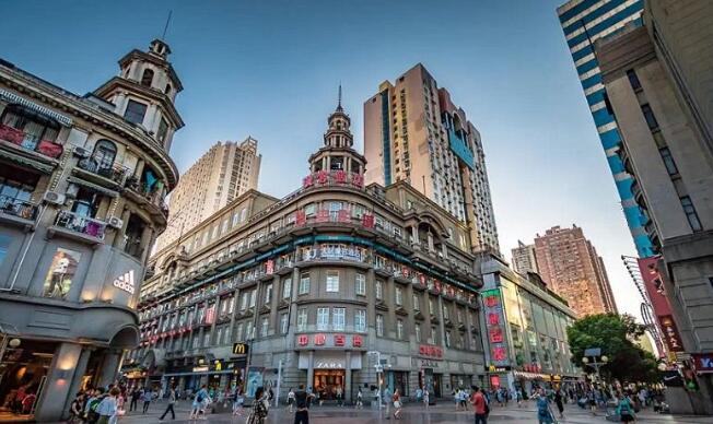 武汉十大必玩景点：黄鹤楼/东湖/木兰景区/江汉路步行街/武汉大学