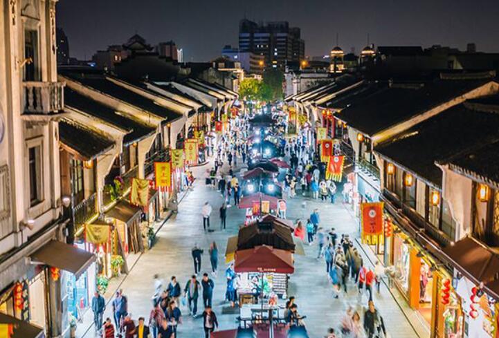 杭州最繁华的地方：解放路/延安路/武林路/河坊街/西湖名品街