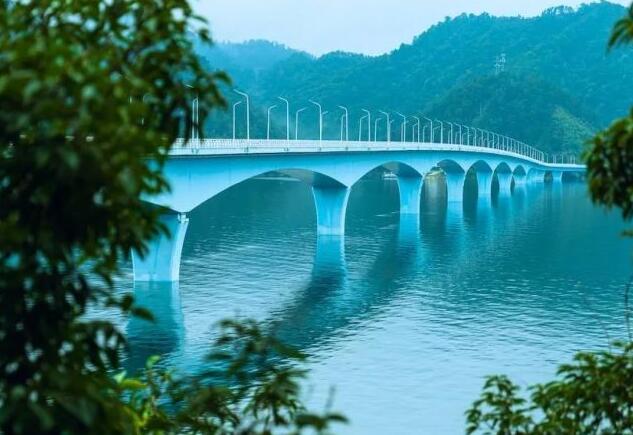 世界上岛屿最多的湖：千岛湖 （杭州5A旅游景区）