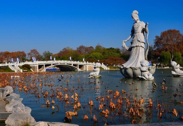 南京最出名的公园：玄武湖公园/中山陵公园/夫子庙风光带