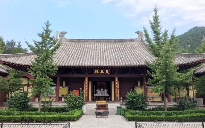 济南市有名的寺庙：灵岩寺/济南兴国禅寺/神通寺