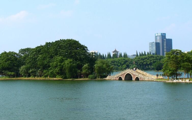 长沙市第一大公园：烈士公园