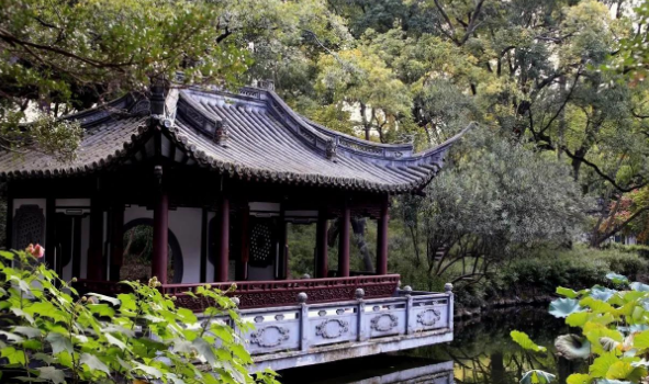 上海旅游必去十大景点推荐(上海旅游必去景点推荐)