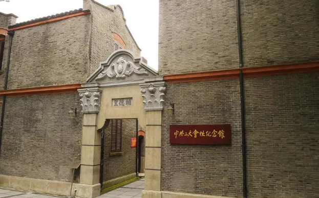 上海旅游必去十大景点推荐(上海旅游必去景点推荐)