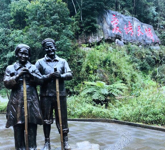 重庆旅游必去十大景点推荐(重庆旅游必去景点)