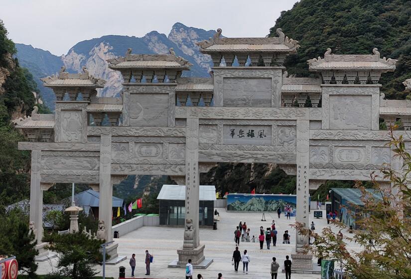 西安旅游必去十大景点推荐(西安旅游必去十大景点推荐理由)