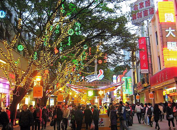 中国7大超大城市旅游必去十大景点推荐（北京,上海,广州,深圳,重庆,天津,成都）