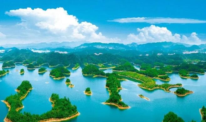 杭州旅游必去十大景点推荐(杭州旅游必去十大景点推荐理由)