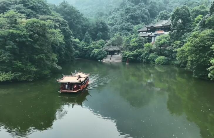 成都旅游必去十大景点推荐(成都旅游必去十大景点介绍)