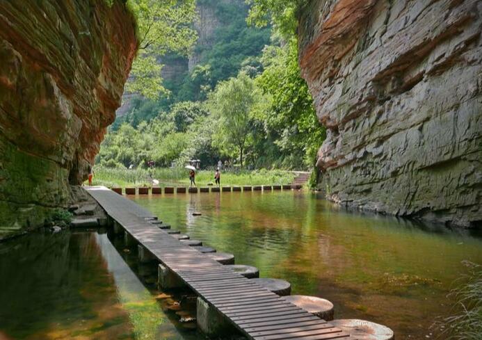 洛阳旅游必去十大景点推荐(洛阳旅游必去十大景点推荐理由)