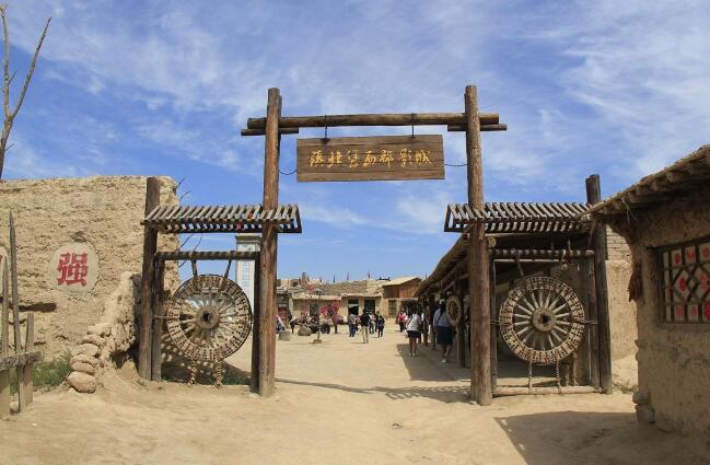 银川旅游必去十大景点推荐(银川旅游必去的景点)