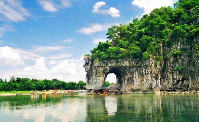 桂林旅游必去十大景点推荐(桂林旅游必玩景点)