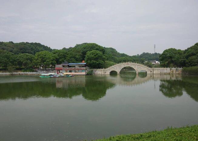 岳阳旅游必去十大景点推荐(湖南省岳阳市必去景点攻略)